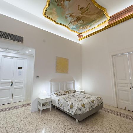 1811 Residenza Storica Bed & Breakfast Napoli Bagian luar foto